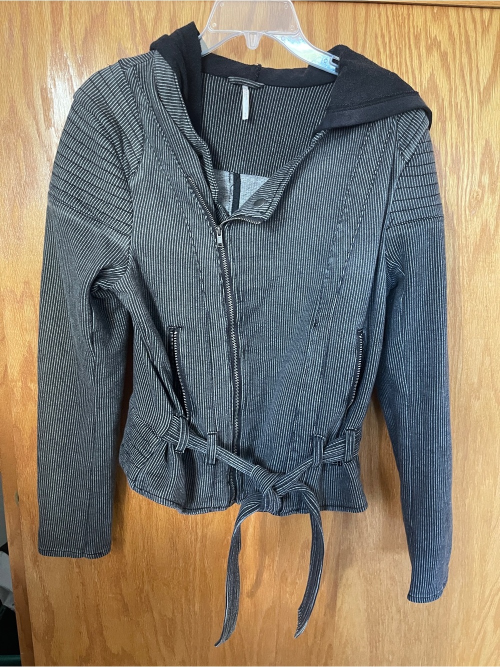 Y2K free people motto jacket hooded black pin stripe zip tie waist size medium